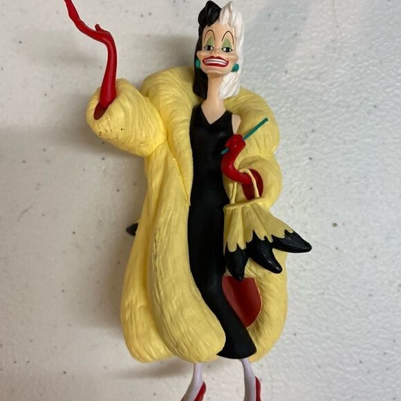 Hallmark Other - Disney Carella Deville Dylan Christmas tree village hallmark ornament